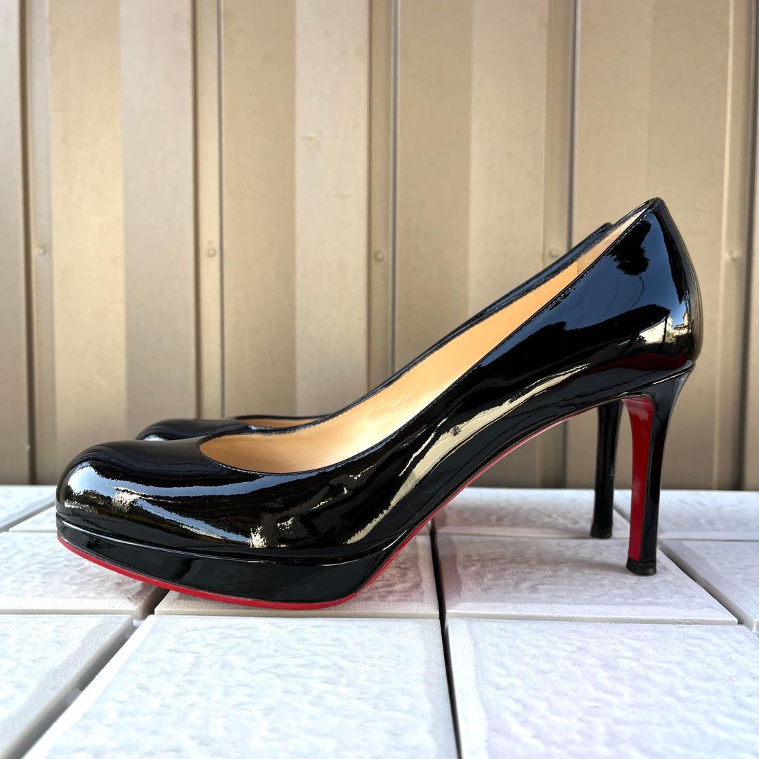 37.5 クリスチャンルブタン パンプス 黒 エナメル ハイヒール 24.5