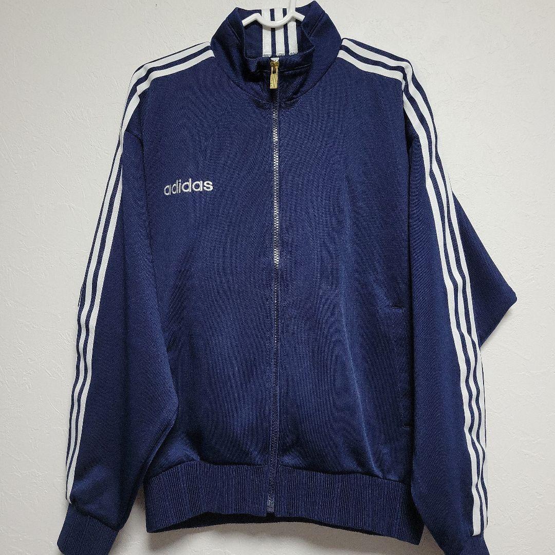 【希少】美品adidas originals バックロゴヴィンテージセットアップ 重盛さと美×礒部希帆が秋冬トレンドのベロア素材セットアップ＆厚底