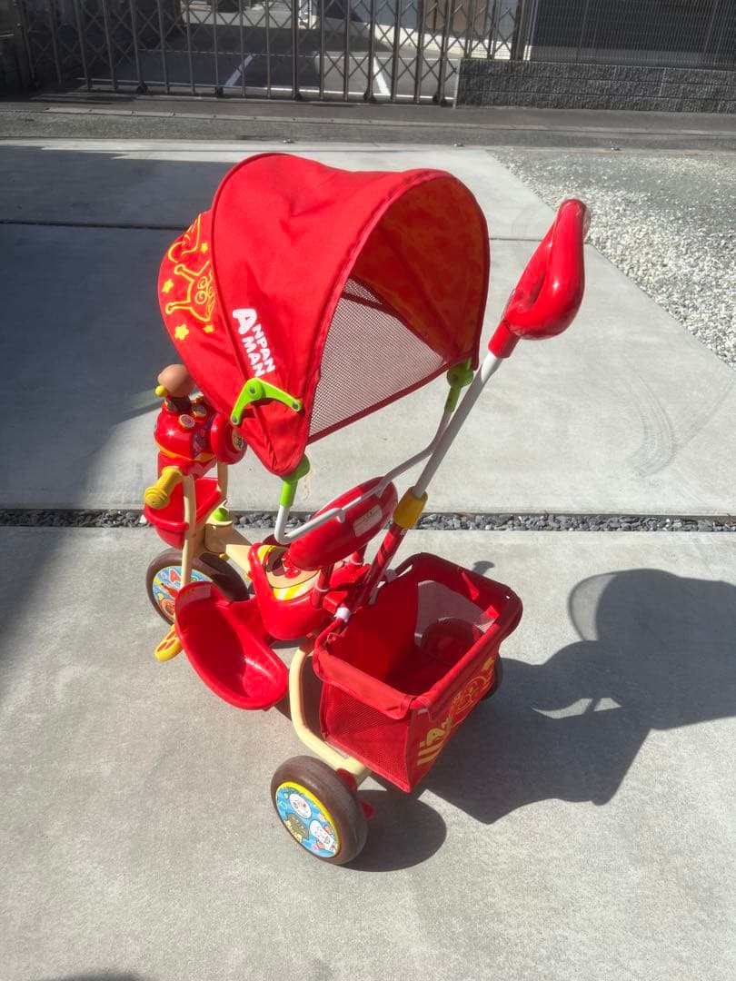 アンパンマン 三輪車 赤 日よけ付き - メルカリ