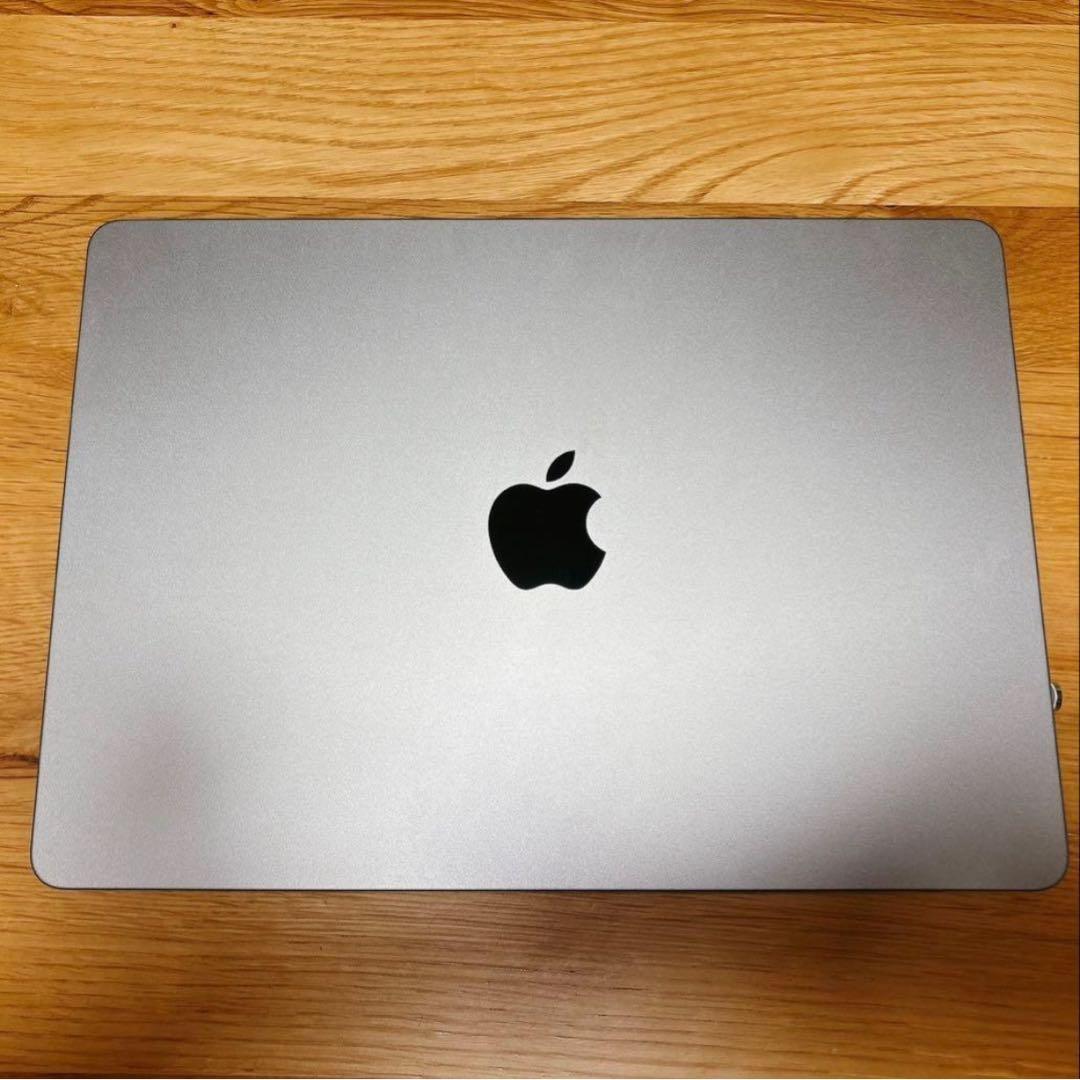 【美品】MacBook Air M2 256GB バッテリー100% 送料無料【美品】MacBook Air 2022 13インチ SSD 256GB Apple M2