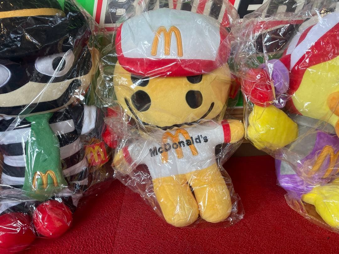 マクドナルドCactus Plant Flea Marketコラボぬいぐるみ4体