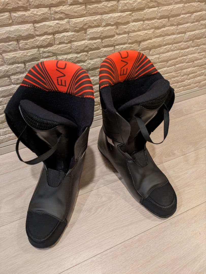 ROSSIGNOL EVO70 28.5cm ラスト幅104mm　スキーブーツ