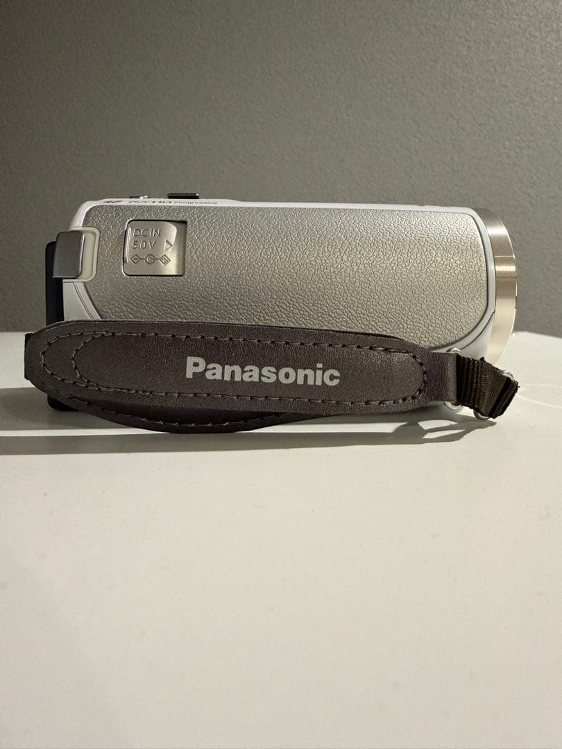 動作確認済】Panasonic HC-V550M ホワイト 90倍ズーム搭載 - メルカリ