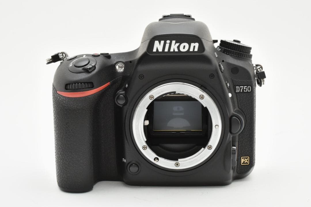 美品 ニコン　Nikon D750 ボディ 《ショット数26860回》 1300
