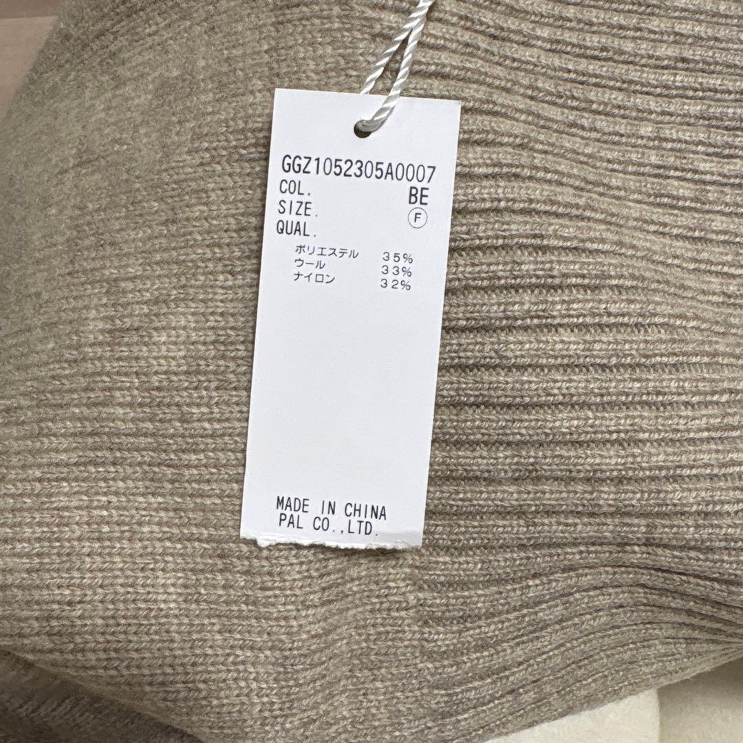 新品未使用 フード付きベージュ長袖ニット MANAKAコラボ - メルカリ