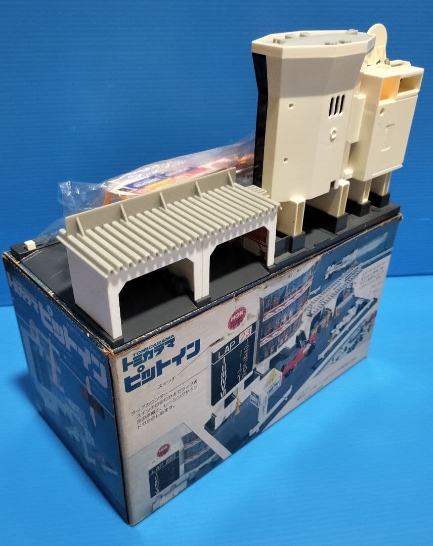 《トミカラマピットイン》 レーシングサウンド&ラップ点滅【完全動作品】新品未使用