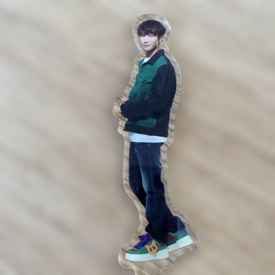 渡辺翔太 アクリルスタンド 4体セット - メルカリ