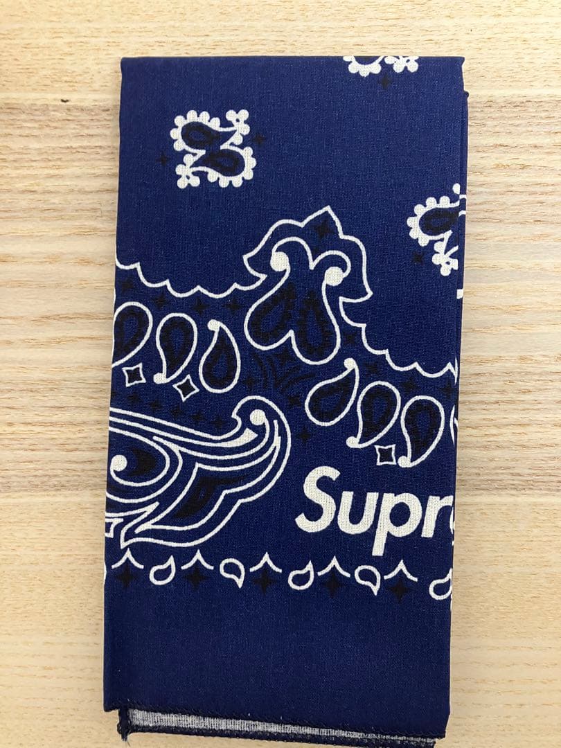 Supreme Hav-A-Hank バンダナ ネイビー 単品 - メルカリ