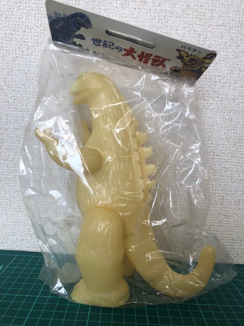 ゴジラ蓄光フィギュア★未開封★ゴジラ60周年 M1号　貴重