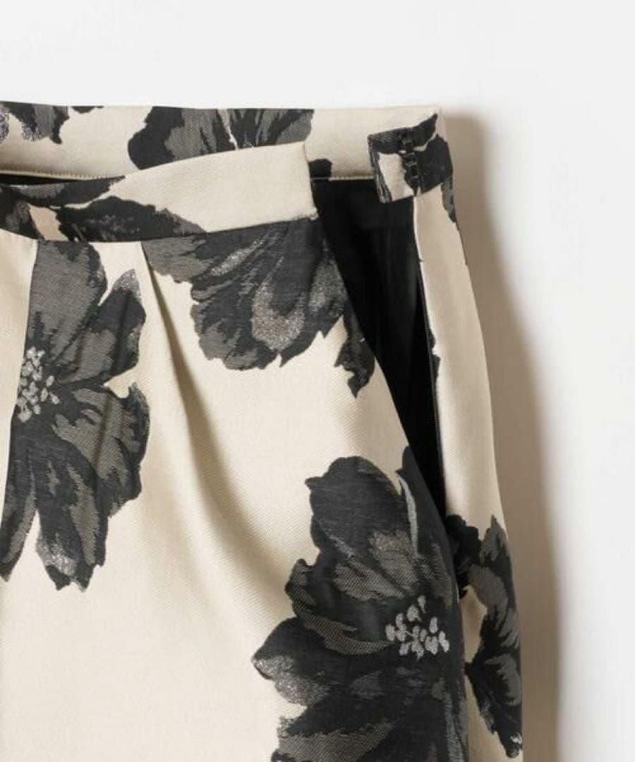 新品未使用タグ付】allureville ラメフラワージャガード スカート