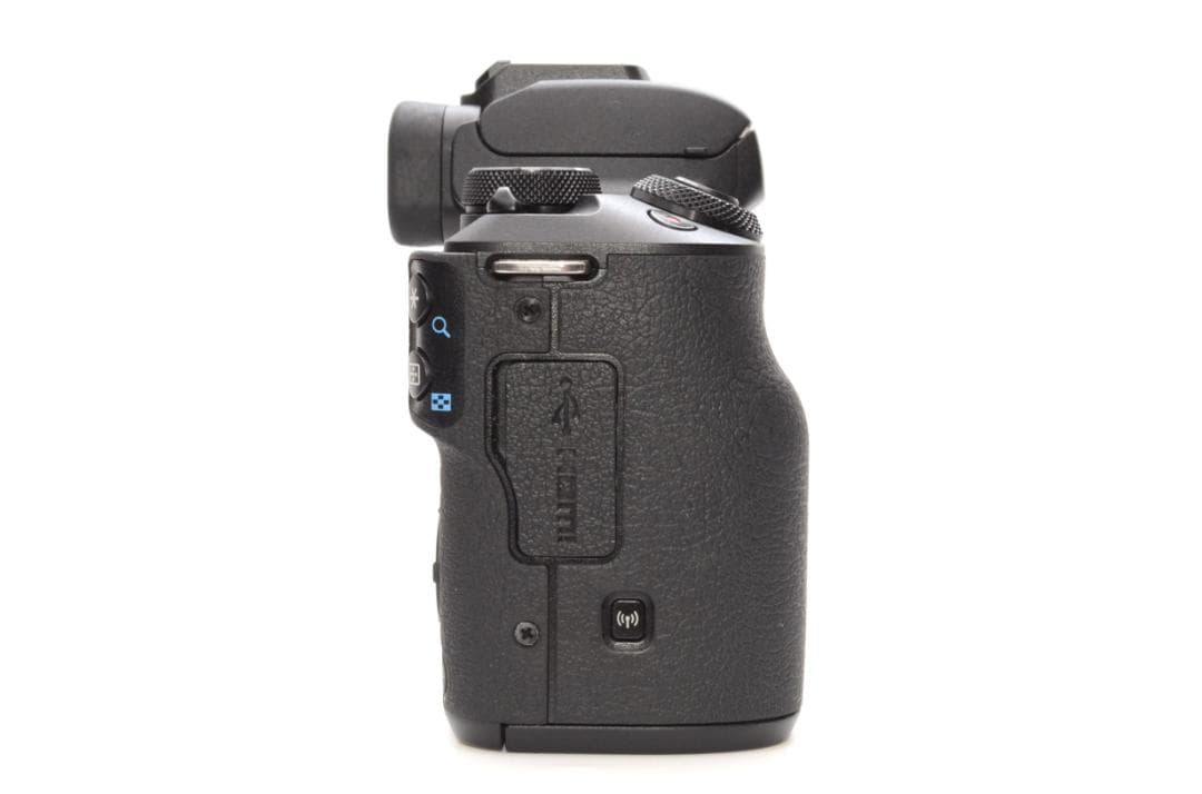 デジタルカメラ Canon EOS Kiss M 15-45mm F3.5-6.3 IS STM