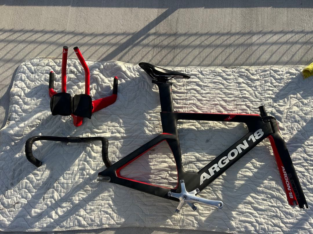 ARGON 18 ELECTRON PROフレーム、ハンドルセット New Argon Electron Pro debuts sharp design under the Danish