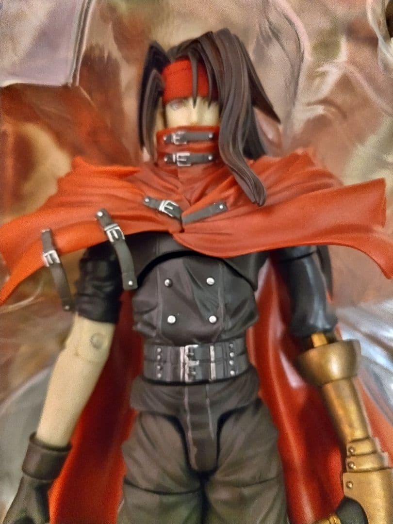 FF7 プレイアーツ フィギュア/エアリス＆セフィロス＆ヴィンセント＆オマケ