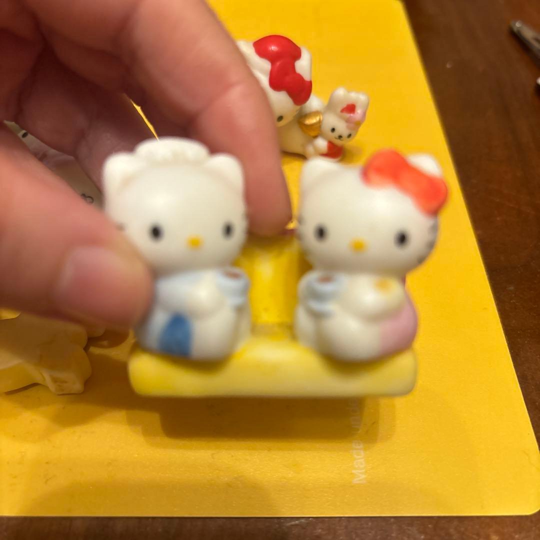 千趣会　ハローキティ 陶器製フィギュア　１３個