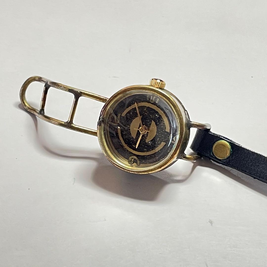 「上領亘ファンクラブ(ななつのこ)グッズのハンドクラフトウォッチ」です。