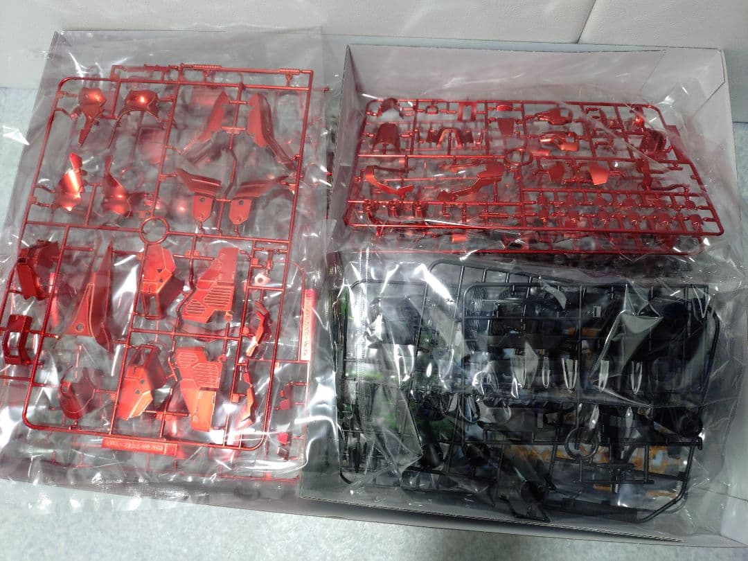 MG 1/100 MSN-04 サザビーVer.Ka[スペシャルコーティング]