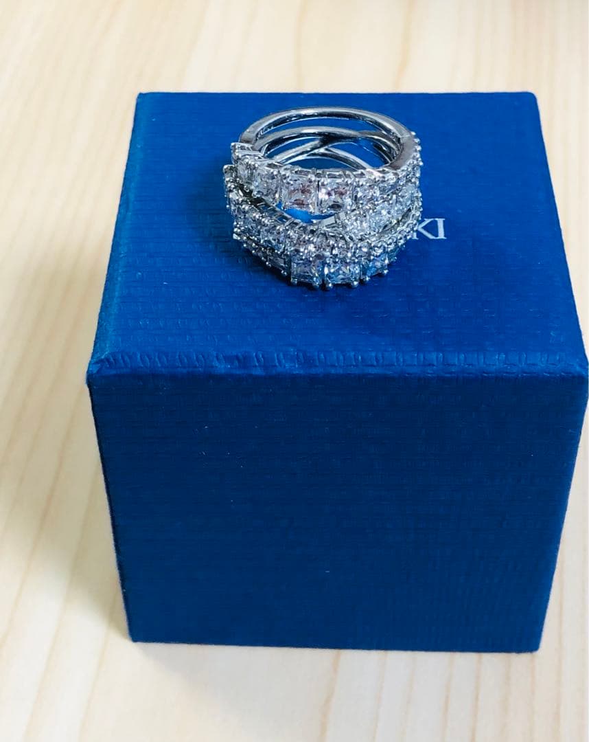 スワロフスキー Swarovski Hyperbola twist リング52号 SWAROVSKIスワロフスキー Hyperbola リング 追跡送料関税込 (SWAROVSKI