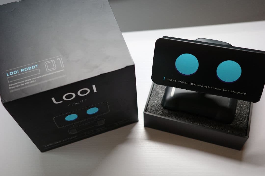 LOOI Robot 日本語対応 GPT-4o搭載 MagSafe - メルカリ