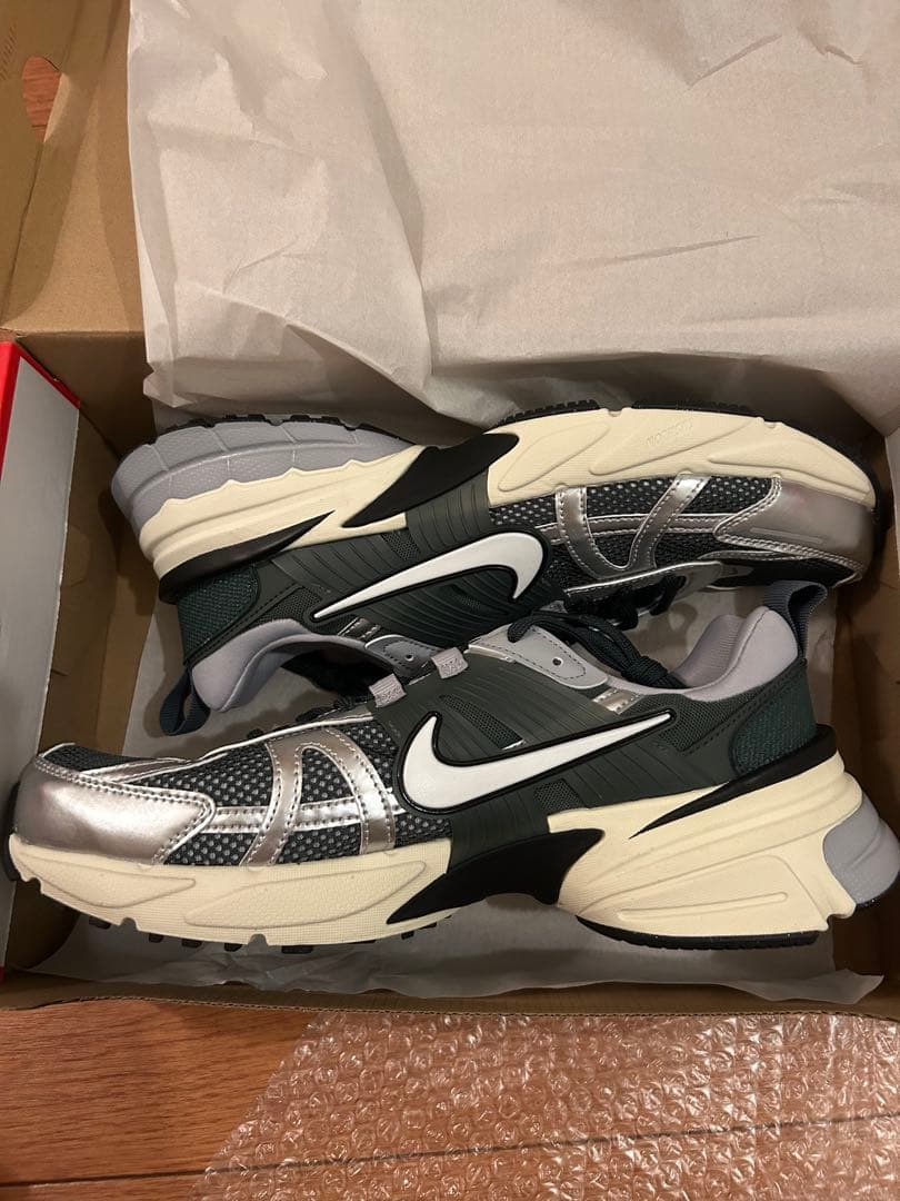 [ナイキ] V2K ラン V2K RUN グレー/グリーン HJ4497-300 Amazon | [ナイキ] V2K ラン V2K RUN グレー/グリーン HJ4497-300 24.0