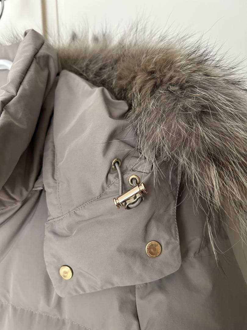 WOOLRICH IENA別注 LUX CYPRESS ダウンコート ベージュ - メルカリ