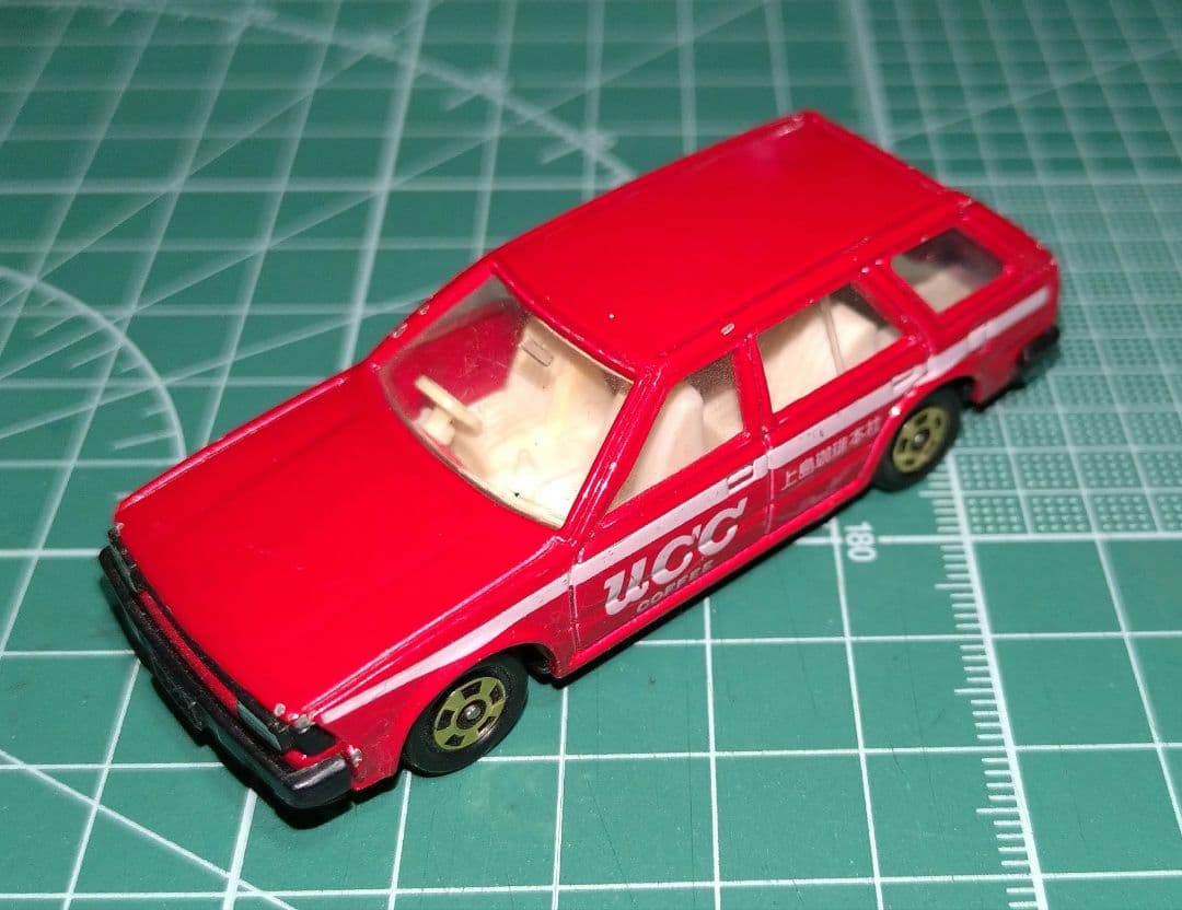 トミカ 日本製 日産ブルーバードワゴン - メルカリ