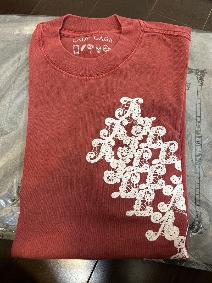 【Lady Gaga: The MAYHEM Ball】 Tシャツ　sサイズ