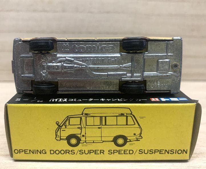 トミカ　ホンダ TN360郵便車＆トヨタハイエースコミューターキャンピングカー