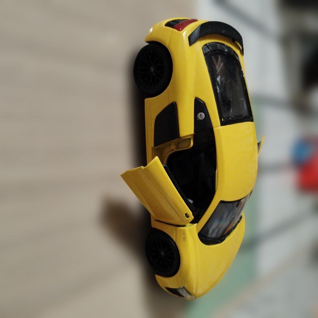 Audi イエロー ミニカー オープンドア