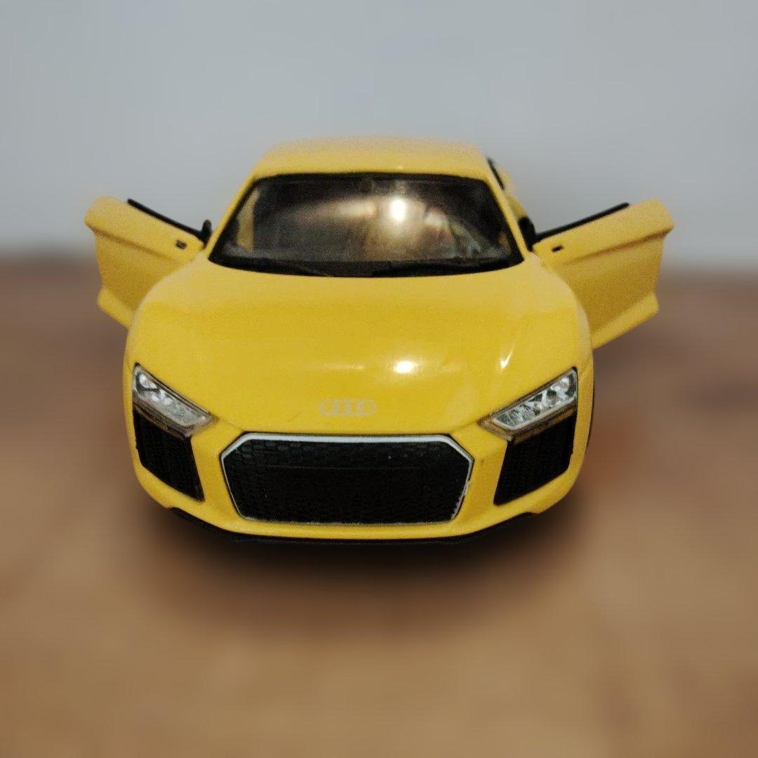 Audi イエロー ミニカー オープンドア