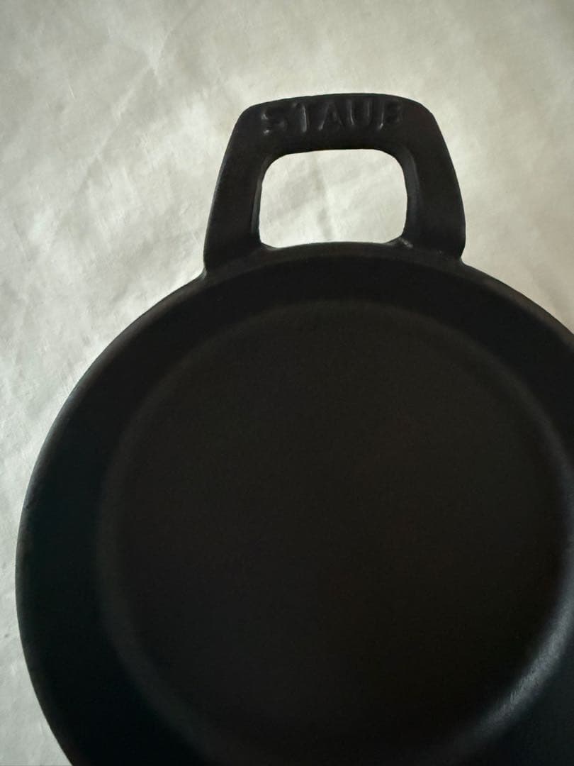 ストウブ staub スキレット ラウンド 黒 16cm - メルカリ