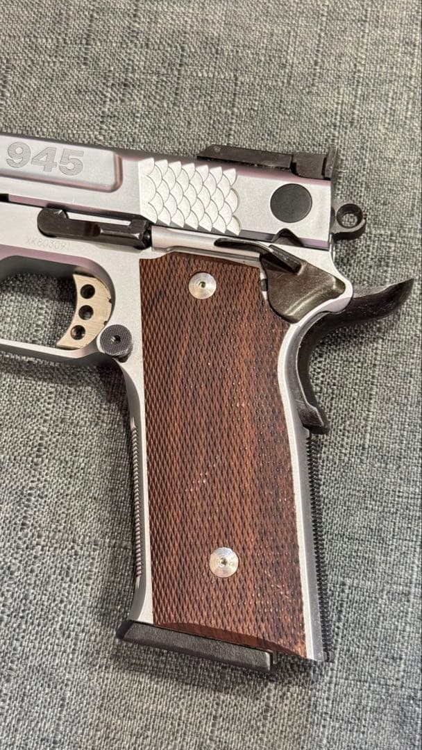 美品 KSC S&W M945 ステンレスシルバーモデル JASG安全基準適合 - メルカリ