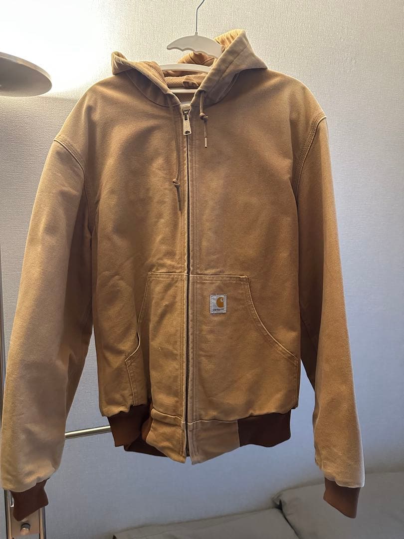 【みいみ】Carhartt ベージュ フード付きジャケット みいみ様専用】Carhartt ベージュ フード付きジャケット - メルカリ