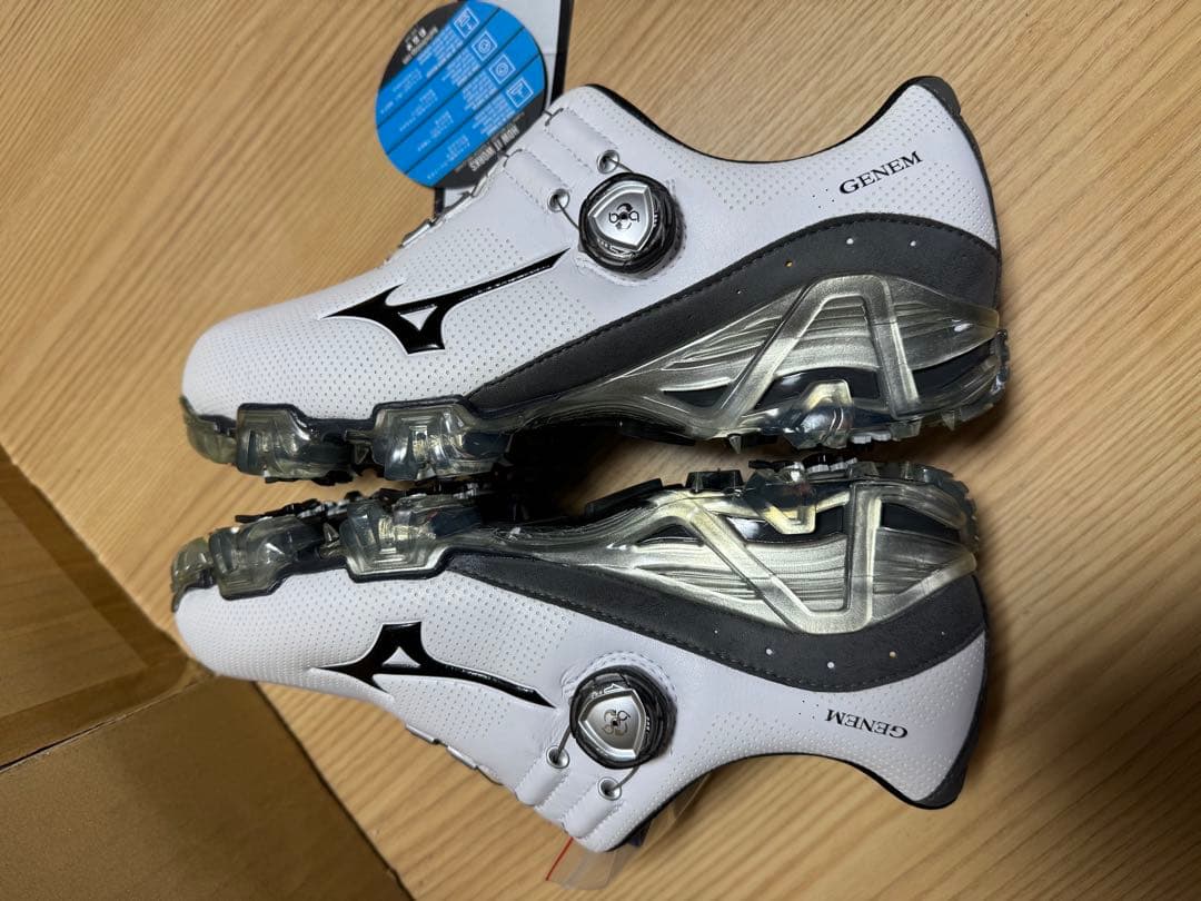 新品 MIZUNO ミズノ ゴルフシューズ スパイク GENEM 25.5cm
