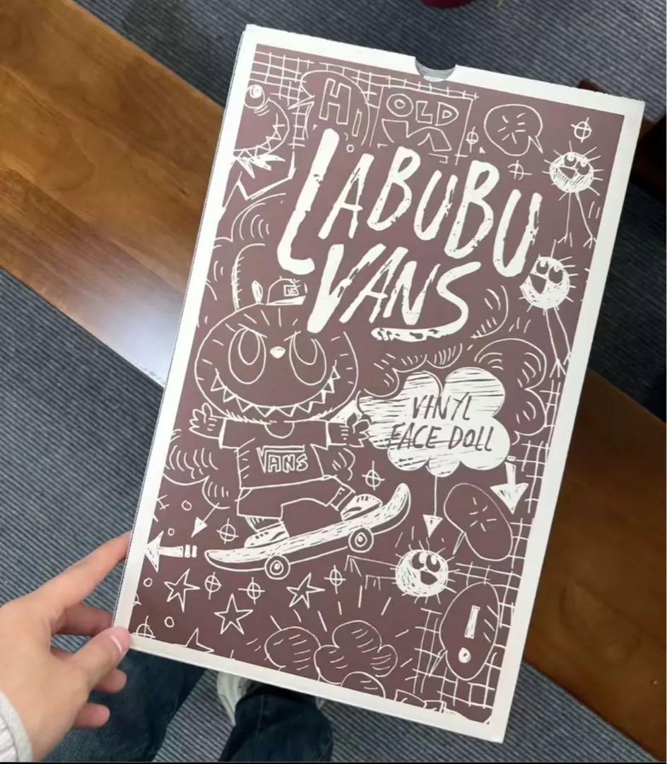 アイドル LABUBU VANS VINYL FACE DOLL