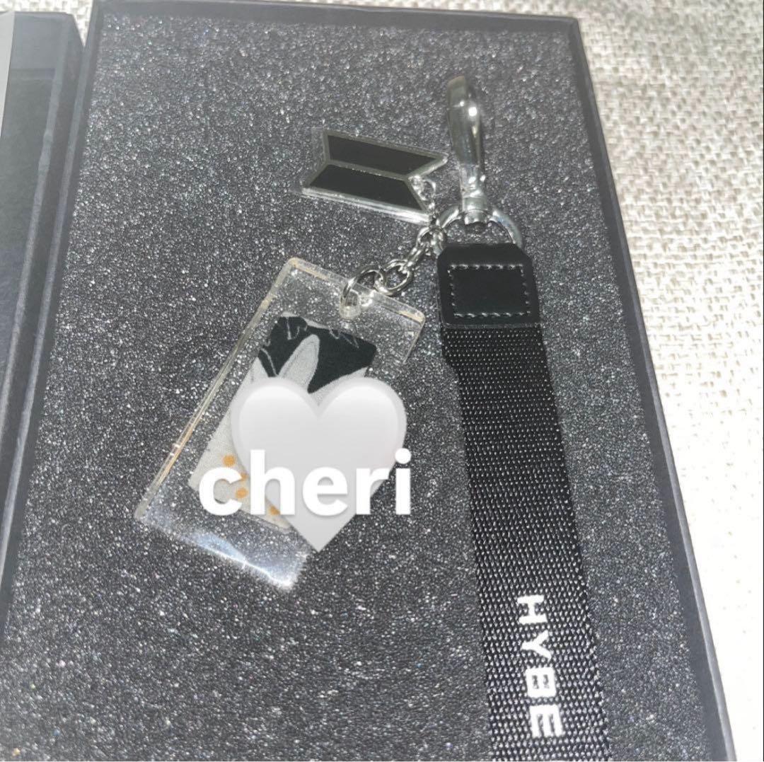 HYBE INSIGHT キーリング BTS ジミン 着用 衣装 ネクタイ