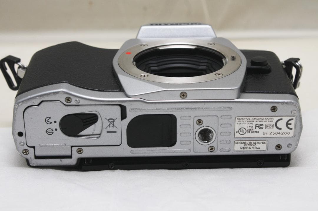オリンパス OM-D E-M5 ボディ シャッター数101,039 - メルカリ