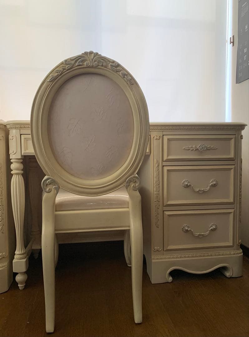 ジェシカマクリントック チェア 椅子 アンティーク ロココ 白 輸入