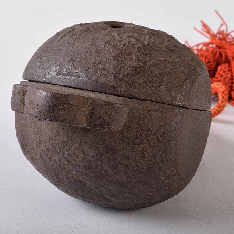 時代金工 古鉄 山水刻 小槌 香炉 共箱 V R8204 - メルカリ