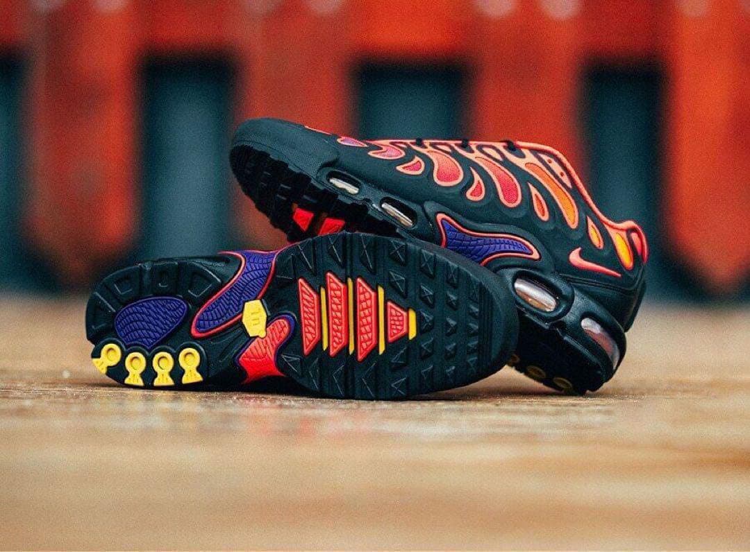 新品 ナイキ エアマックス プラス ドリフト オールデイ 26.0 マップラ