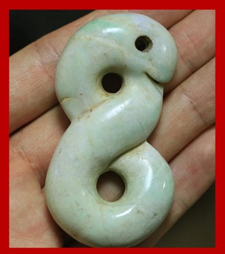 縄文期 極希少 糸魚川ろうかん翡翠異状蛇形勾玉 最高峰 古墳時代 出土