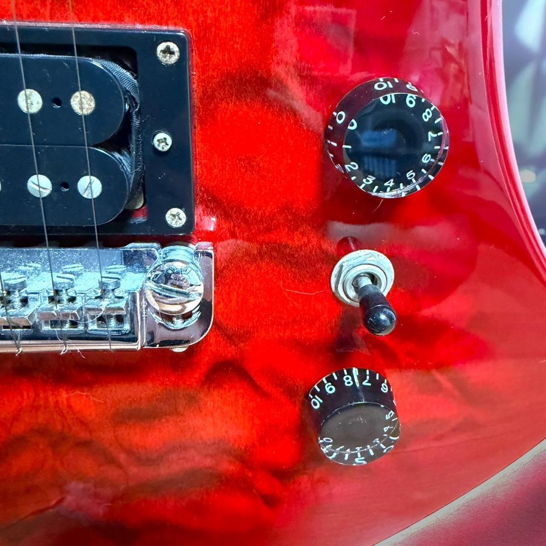 ☆希少品 B.C.Rich モッキンバード ケース付き レッド 虎目 キルト柄