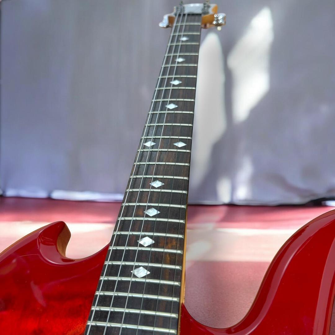 ☆希少品 B.C.Rich モッキンバード ケース付き レッド 虎目 キルト柄