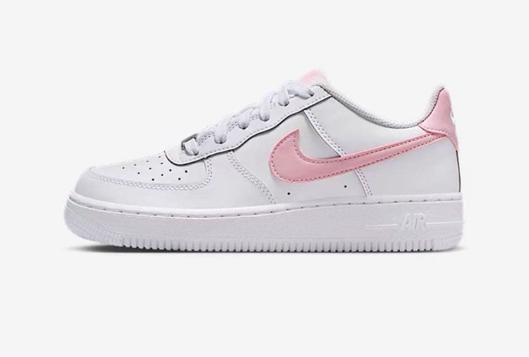 金曜18時で終了　22.5cm【新品】NIKE GS AIRFORCE1　ピンク