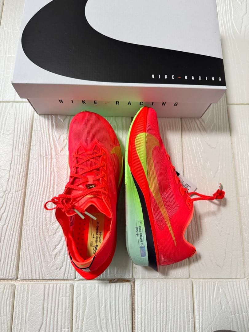 新品未使用　ナイキ　ヴェイパーフライ4 26.5cm