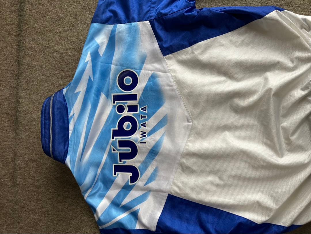 ロイ様専用 ジュビロ磐田 ウィンドブレーカー - メルカリ