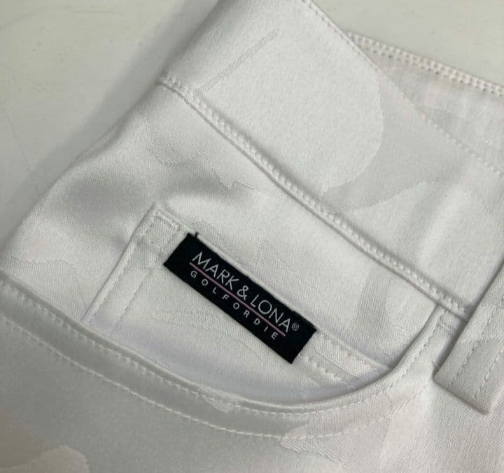 MARK & LONAマークアンドロナ レディースパンツ ホワイト裾ジッパー
