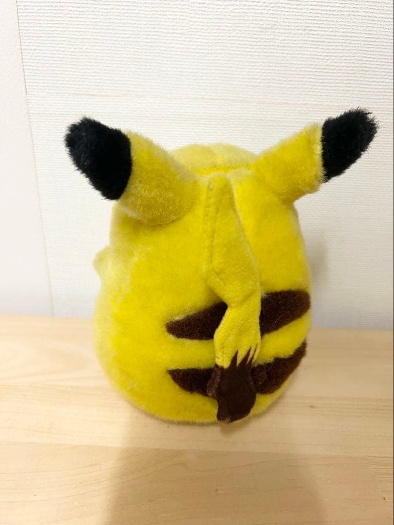 TOMY ポケモン　初期ピカチュウ　ぬいぐるみ