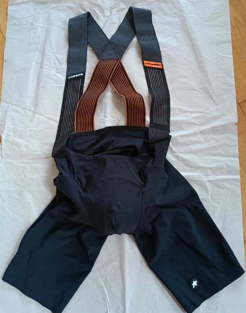 ASSOS schtradivari ビブタイツ ブラック EQUIPE RS SCHTRADIVARI BIB SHORTS S11 ロング丈 black（レーシング