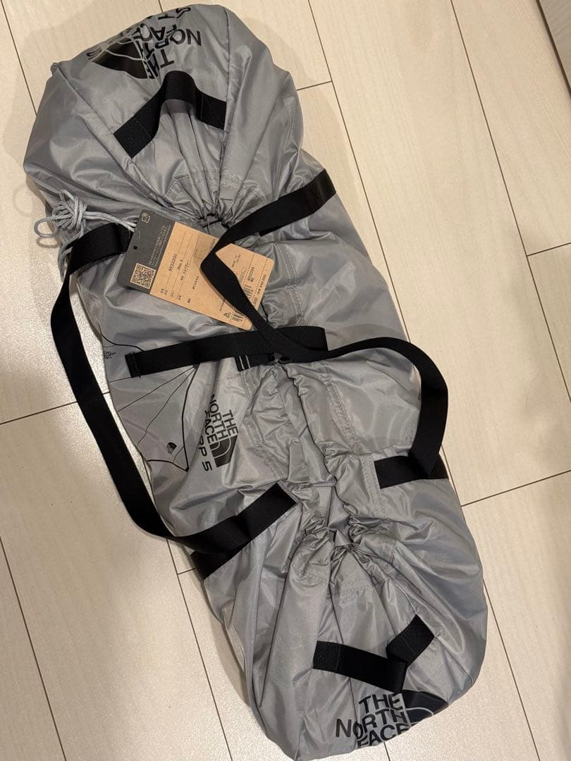 THE NORTH FACE starp 5 NV22200 メルドグレー THE NORTH FACE Starp 5 NV22200 milled gray Pentagon type tarp for