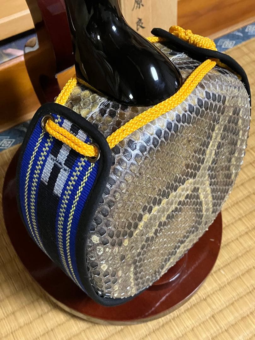 沖縄三線高級八重山黒木ウズラ➖与那城型本皮一枚張りスンチ塗り期間